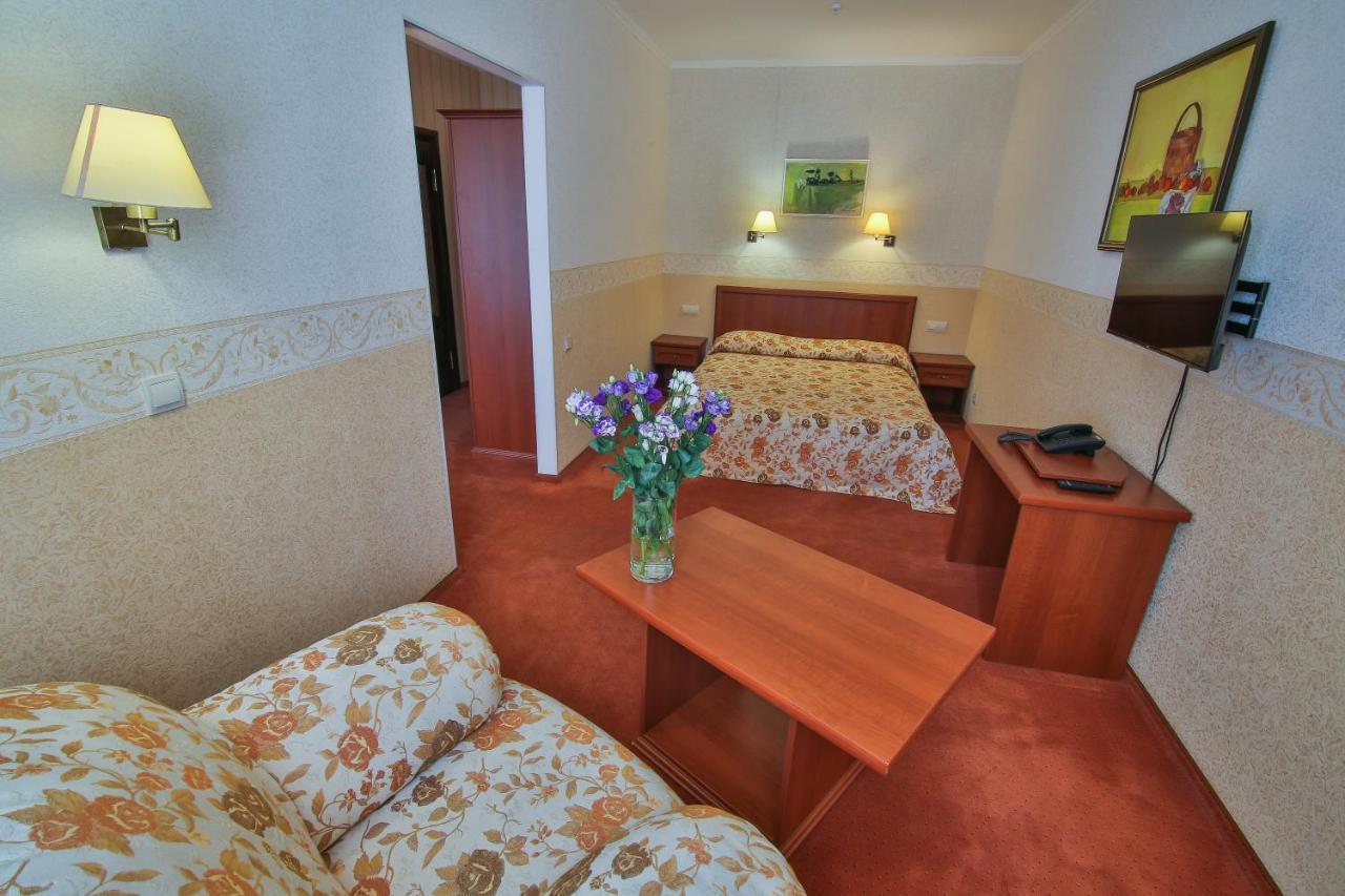 Ukraina Hotel Cherkasy Exterior photo